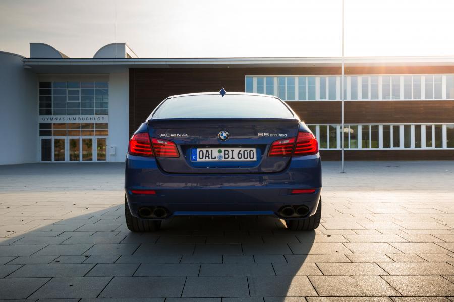  Alpina B5 Bi-Turbo Limousine Edition 50 (F10) 2015 года  (фото 21 из 26)